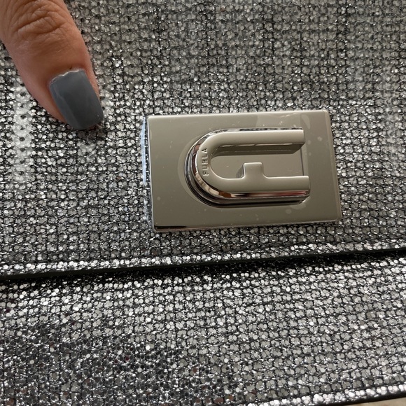 FURLA 1927 SOFT
Crossbody Mini - Picture 6 of 13